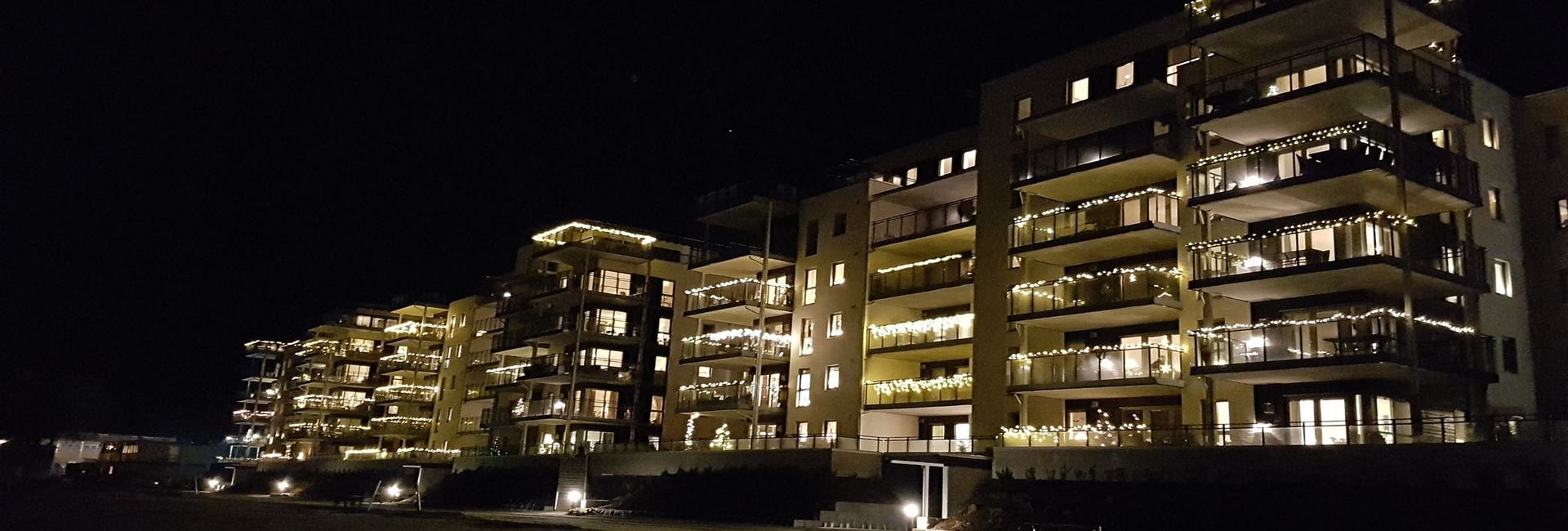 by night 3.jpg
